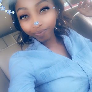 Meet your Posher, Ebony